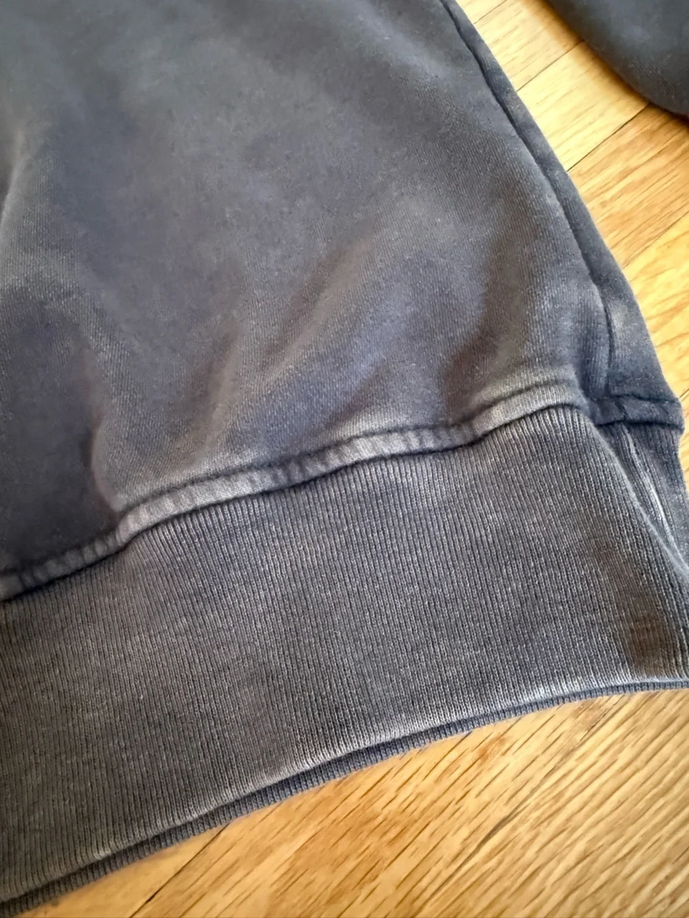 GAP Kids Vintage Wash Crewneck Sweatshirt - Charcoal Gray Youth L